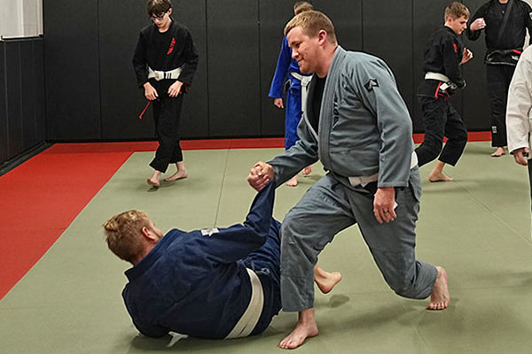 Rival Jiu-Jitsu Teen And Teen And Adult Karate Program